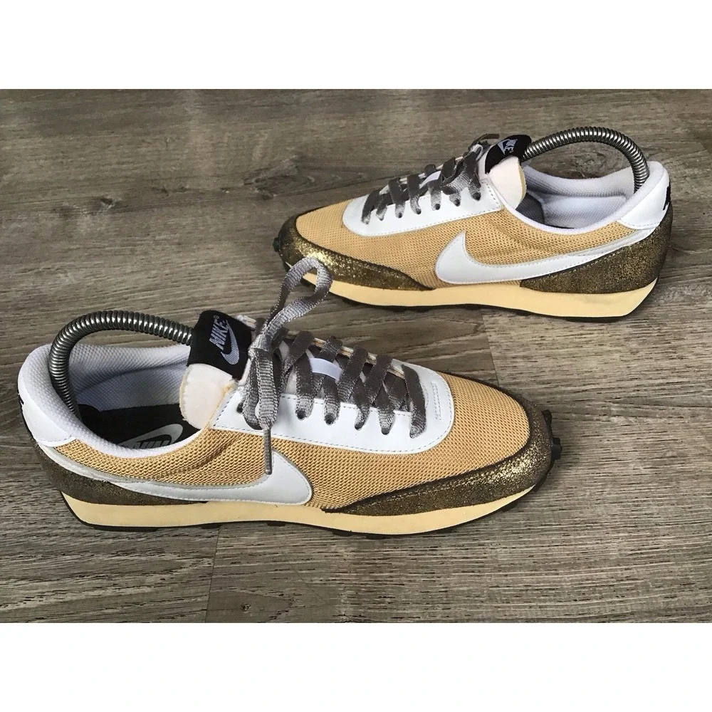 Nike Womens Size 9 Daybreak Golden Gals Twine White Waffle Shoes Sneakers DO5883